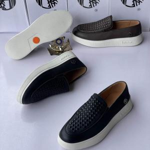 icon casual footwears (slip-on, sneakers and slippers)